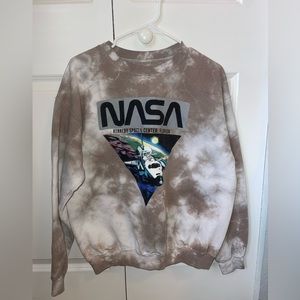 Light wash NASA crewneck